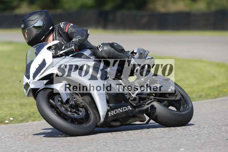 /44 09.08.2025 Plüss Moto Sport ADR/Freies Fahren/504